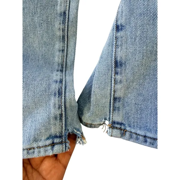 PacSun Womens Light Wash Low-Rise Straight Jeans With Button Fly Size 23 - Image 4
