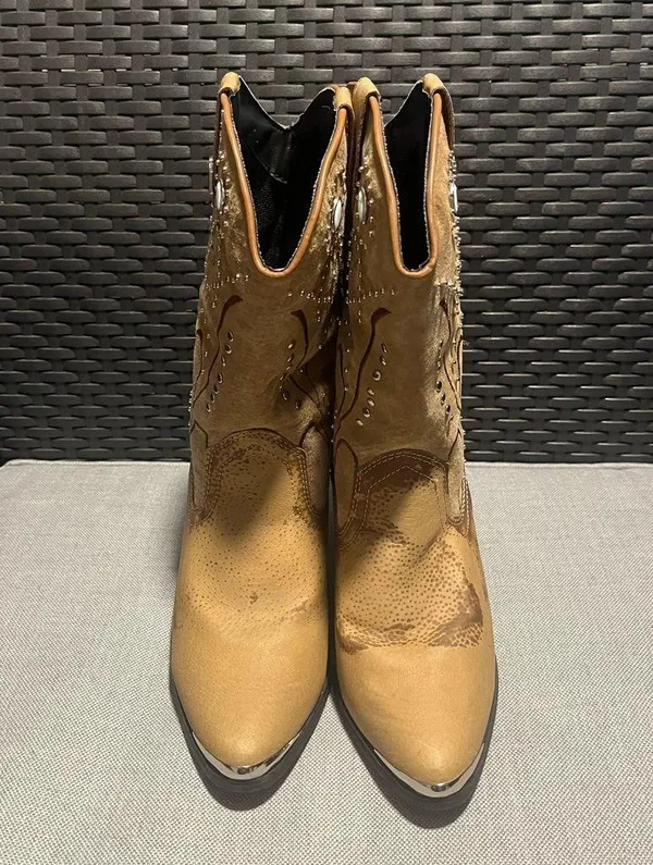 Dingo Tan Studded Western Cowboy Boots 9.5 - Image 2