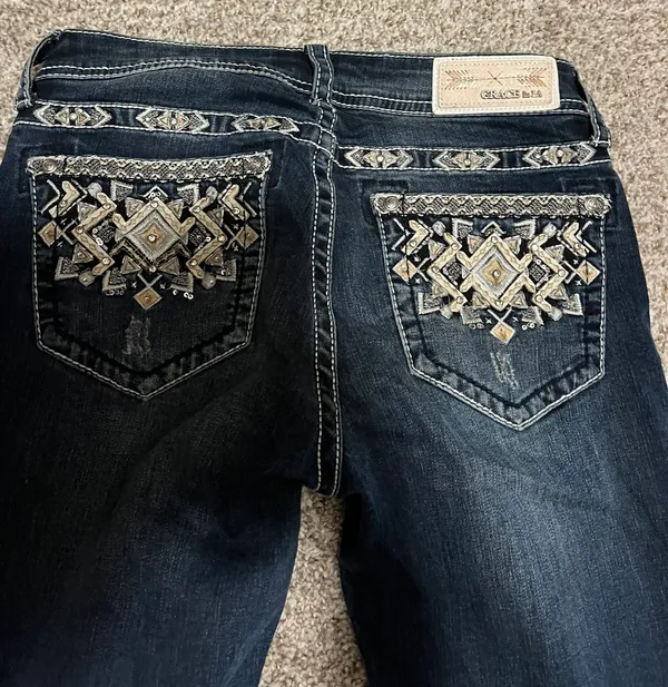 GRACE IN LA Mid Rise Medium Wash Aztec Embellished Pocket Bootcut Jeans - Image 3