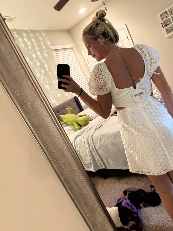 Selfie Leslie Dress - Image 4