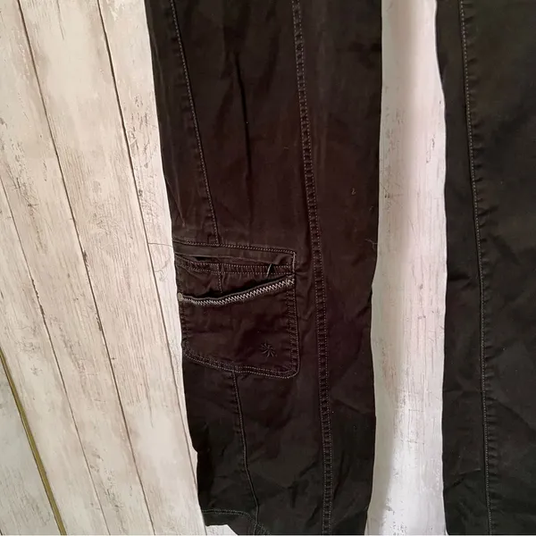 Athleta Hiking Cargo Pants C5 - Image 3