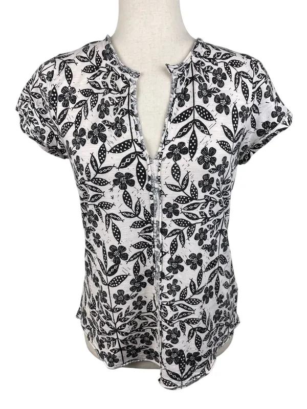 Anthropologie Press Relief Pilcro Spliced-Neck Tee Size Small Black White Floral - Image 4
