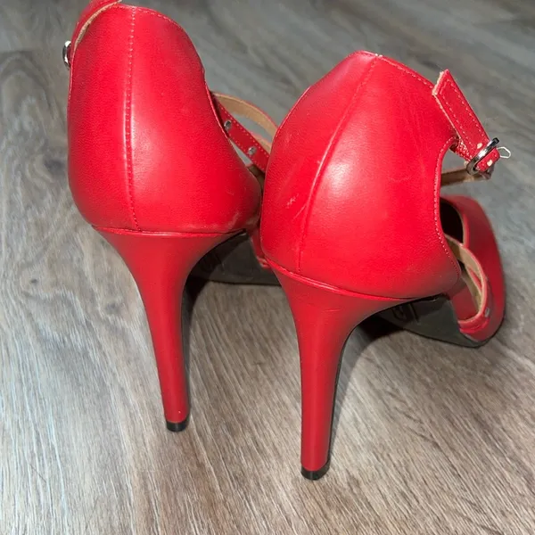 Christian Siriano Red Strappy Heels Size 9 - Image 2