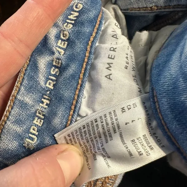 American Eagle distressed destroyed super hi-rise size 4 jeggings - Image 2