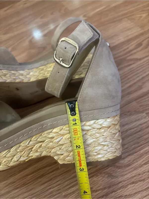 Vince Camuto Taupe Suede Espadrille Wedge Sandals Size 9M - Image 3