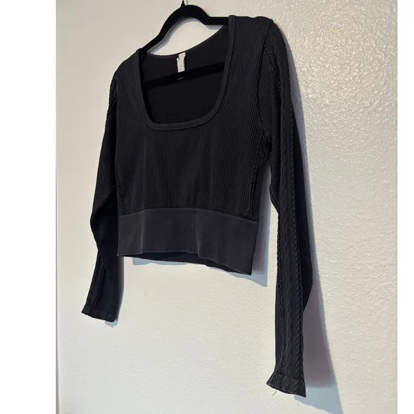 OFFLINE By Aerie Size XL Seamless Cable Square Neck Long Sleeve Crop Top - Image 5