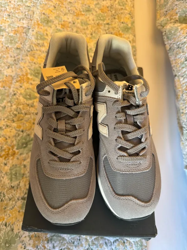 New Balance Shoes - Image 2