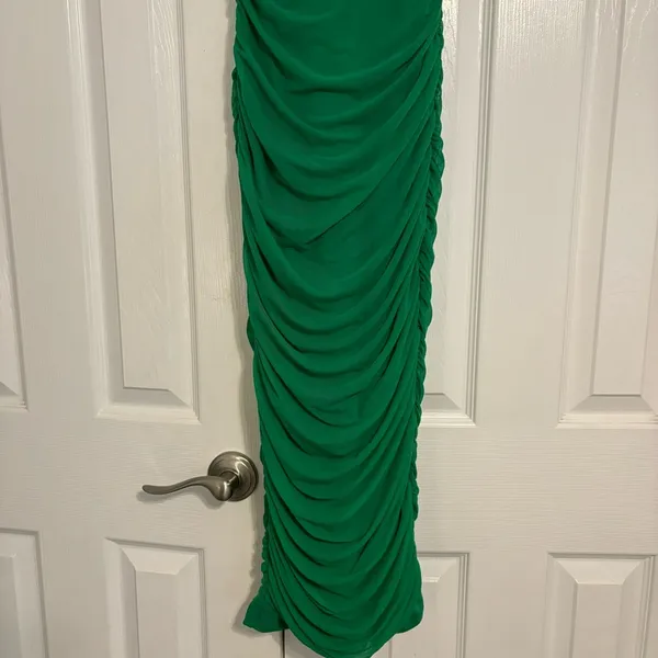 Green Ruched Maxi Bodycon Dress NWOT - Image 3