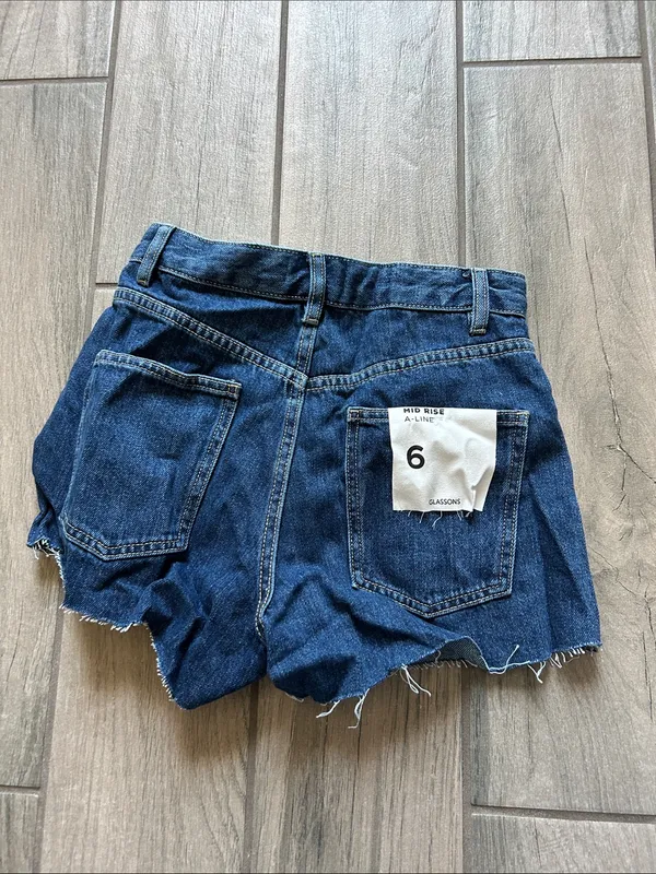Glassons lucy mid rise Jean Shorts - Image 5