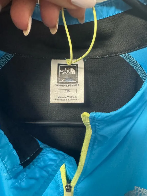 North Face Lightweight Large Rain Jacket  - Image 3