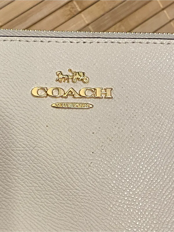 Coach Large Corner Zip Wrislet Wallet Chalk 3888 clutch wristlet - Image 10