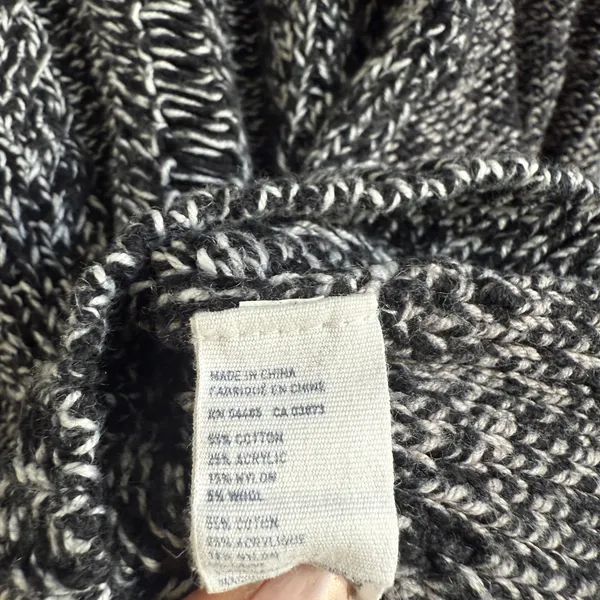 American Eagle Outfitters Sweater Knit Black White‎ sz M Preppy Casual - Image 5