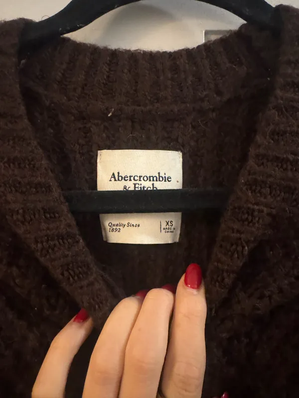 Abercrombie Brown Sweater - Image 2