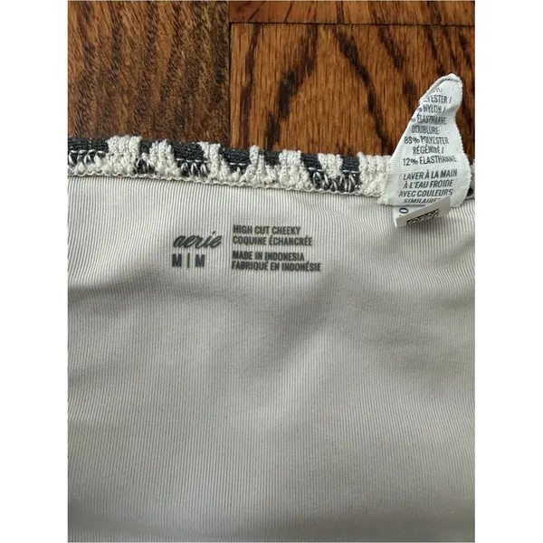 aerie High Cut Cheeky Leopard Print Bikini Set Size Medium White/Grey - Image 2