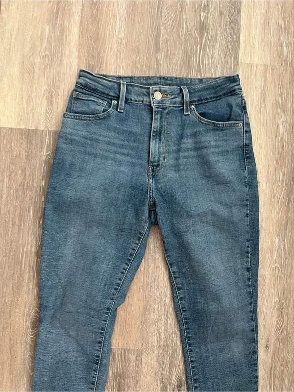 Levi’s High Rise Skinny Stretch Jeans Women’s W30 L28 Medium Wash Denim - Image 5