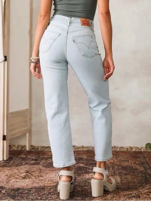Levi’s Ribcage Straight Ankle Button Fly Jeans Size 26 - Image 2