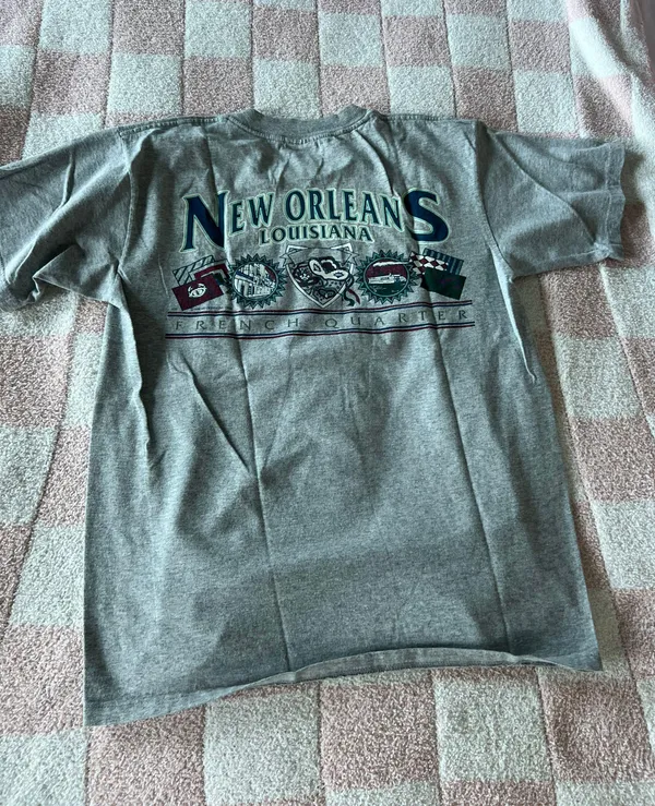 Gildan Tee - Image 4