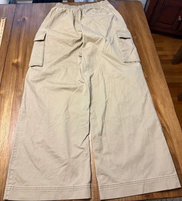 Old Navy Womens High Rise Pull On Wide Leg Cargo Pant Teakwood Khaki Size Small - Image 3