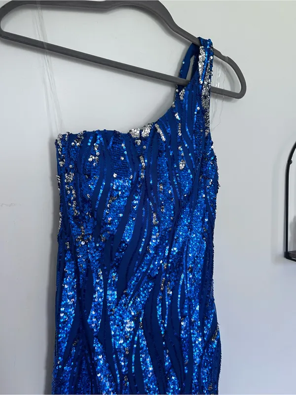 NWT Crystal Doll Blue Sequin One Shoulder Sleeveless‎ Wave Mini Dress Size Small - Image 3