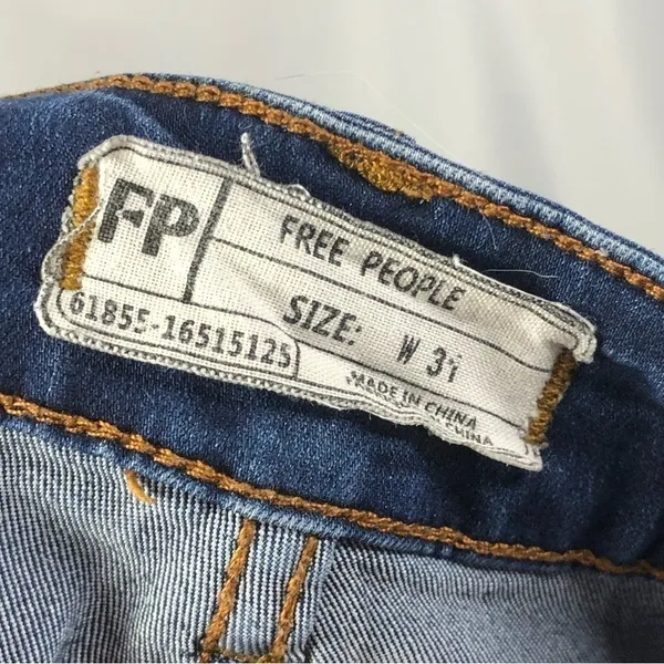 Free People Beverley Dark Wash Skinny Straight‎ Jeans 31 - Image 5