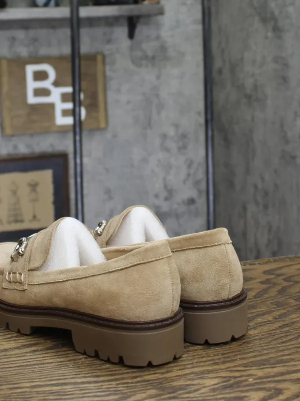NWT Journee Collection Comfort Foam Jessamey Platform Loafers Taupe Brown 7.5M - Image 3