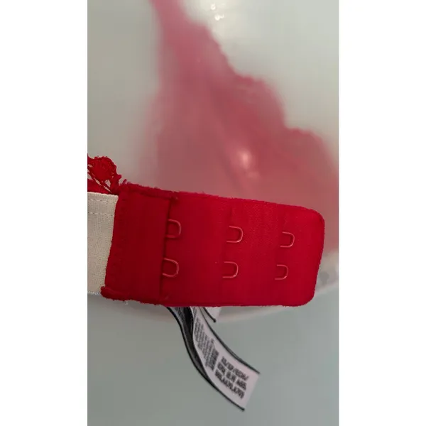 Victoria's Secret Wireless Bra Red Lace Sparkle Strap XS - Image 6