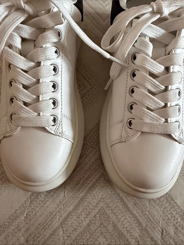Steve Madden Frosted Sneakers White Multi Black Heel Leather Lace-Up Size 5 - Image 2