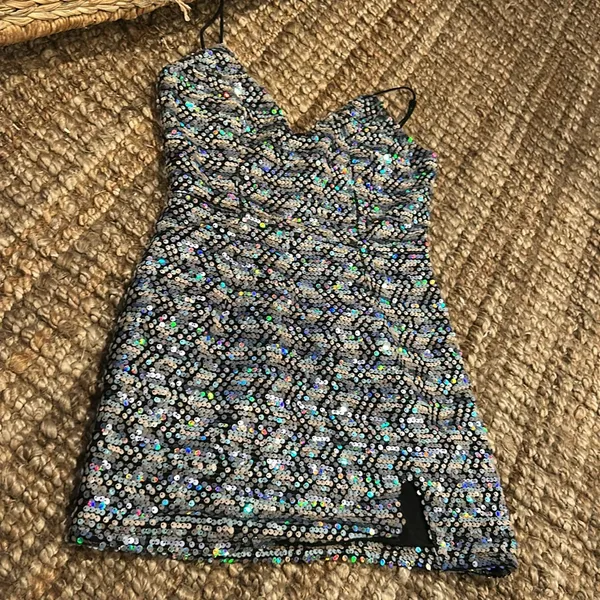 Superdown Revolve Sparkling Sequin Mini Dress Size Small - Image 3
