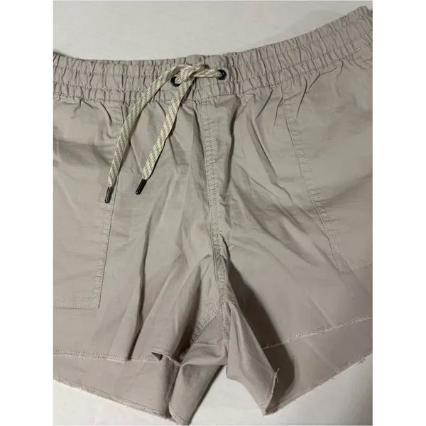 Sold out nwt new women’s xxl vuori vintage ripstop shorts beige suede - Image 2