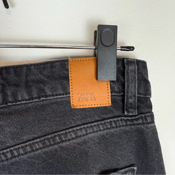 Zara High Rise Straight Leg Raw Hem Jeans Faded Black Size‎ 2 - Image 11