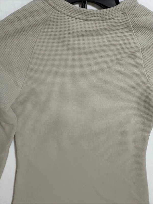 Khaki tan beige nwot xs FIGS waffle knit long sleeve underscrub top logo new - Image 2