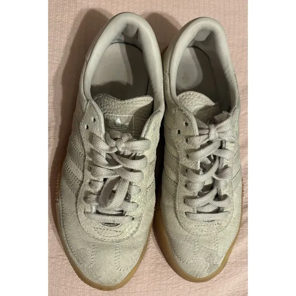 Adidas Samba Gum Soles sz 5 - Image 3