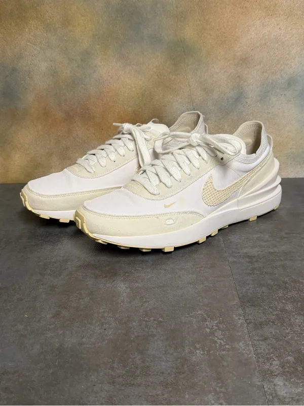 Nike Waffle One Essentials Women Sneakers DM7604-100 Summit White Fossil Sz 8.5 - Image 4