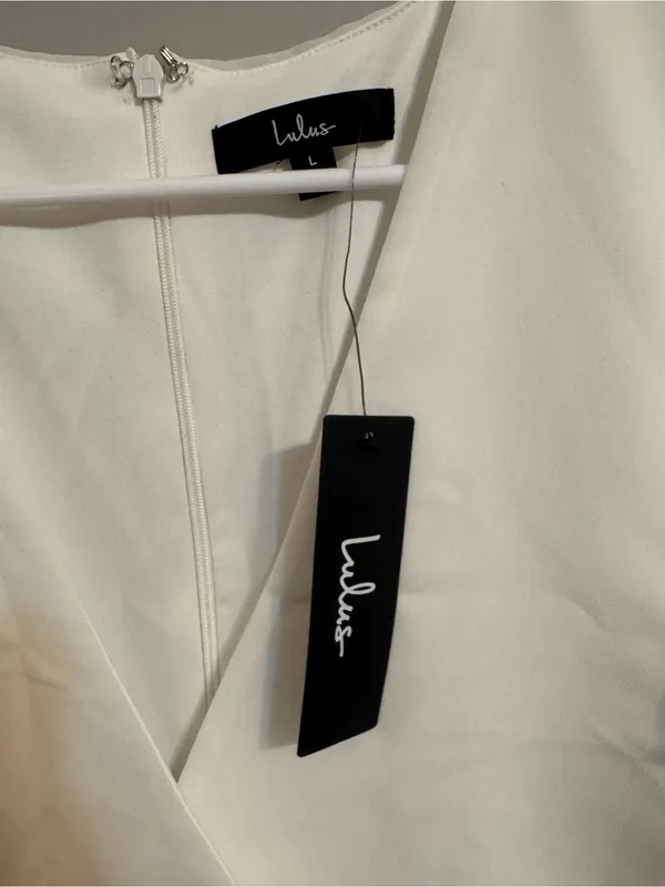 Lulus White Ruffle Wrap Mini Dress Flutter Sleeve Tie Waist Size L NWT - Image 5