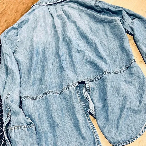 Anthropologie Women's Blue Shirt - Image 5