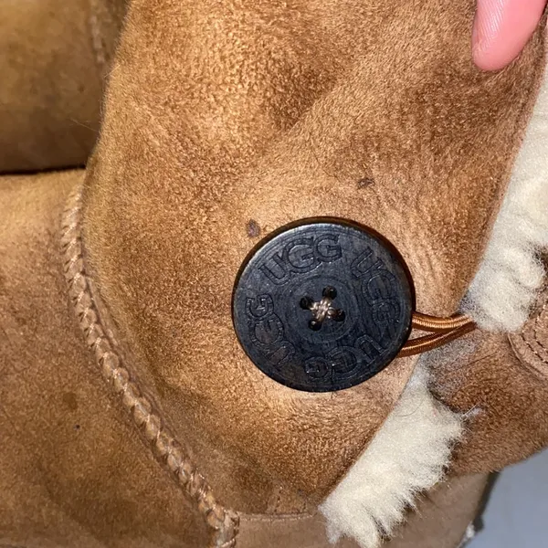 Bailey button ugg boots - Image 8