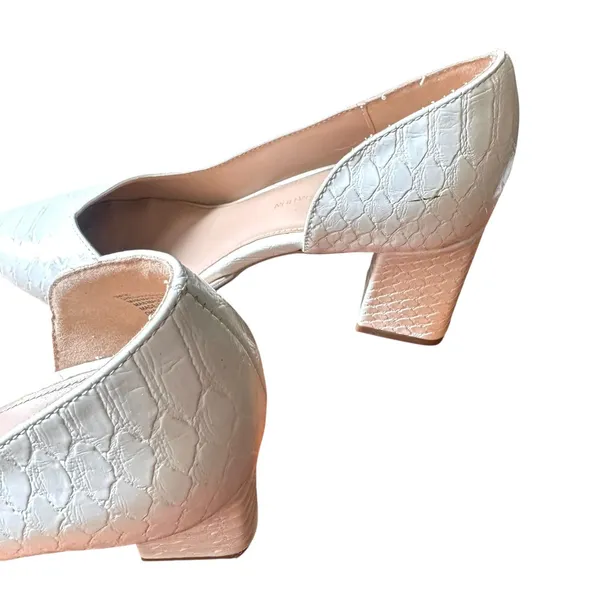 BCBGeneration Sheila Snake Skin Pointy Pump White‎ Sz 6 - Image 6