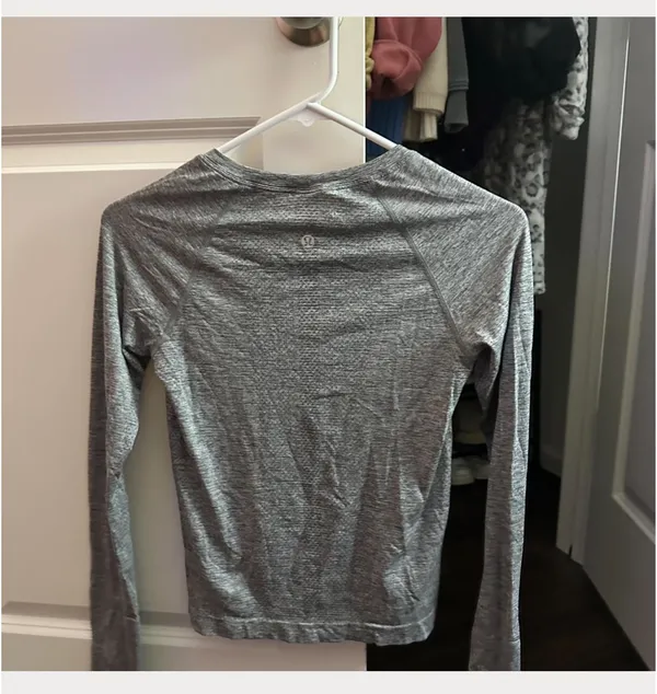 Lululemon Grey Long Sleeve Swiftly Tech - Image 2