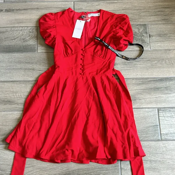 Club L red v neck puff sleeved buttoned mini dress - Image 3