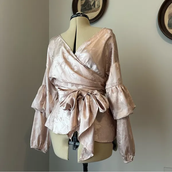 Pink jacquard satin wrap blouse - Wayf - Image 3
