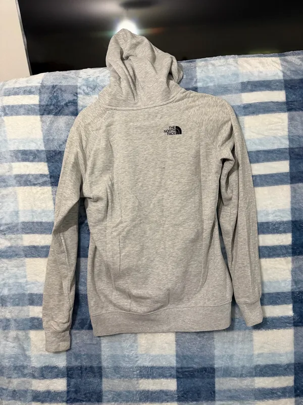 The North Face Light Gray Hoodie - Image 7