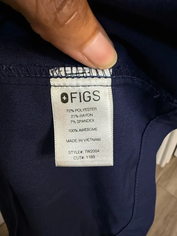 Women’s Figs Rare Scrub Top sz XS - Image 4
