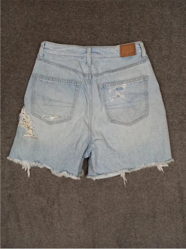 American Eagle Womens Size 2 Denim Relaxed Mom Shorts Raw Hem Destroyed - Image 11