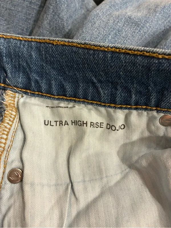 7 for All Mankind Women’s Ultra High Rise Dojo Jean Distressed Size 28 - Image 10