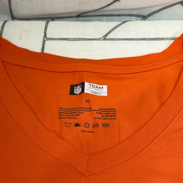 NFL Team Apparel Denver Broncos‎ XL Orange V-Neck Graphic T-Shirt Short Sleeve - Image 4