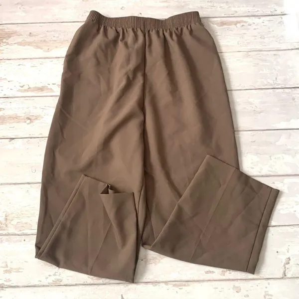 Women’s S/M Brown Tan Beige Khaki Color Slacks Dress Pants Wide Leg Petites - Image 2