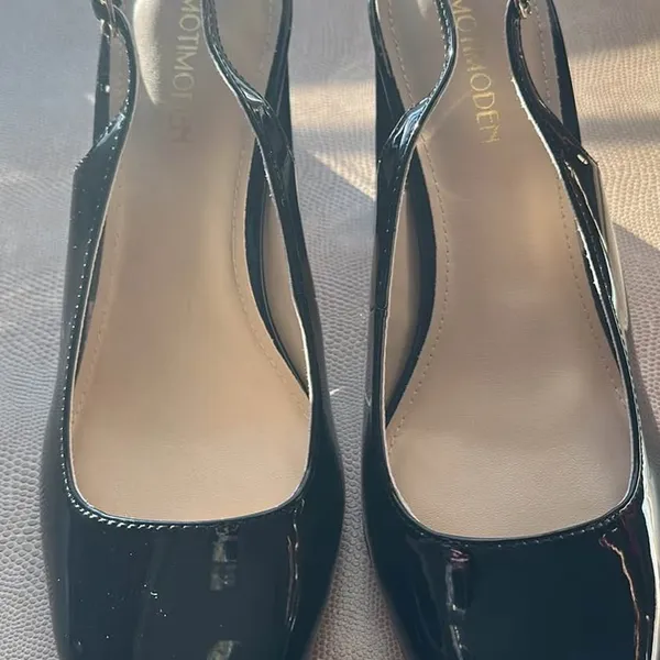 Women’s black sling back block heel closed square toe size 7 - Image 4