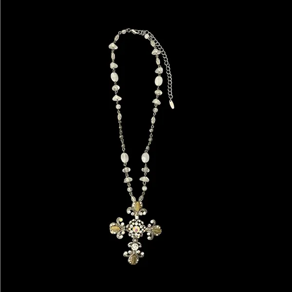 VTG VCLM Ornate Silver Tone Cross Pendant Necklace Rhinestones - Image 2