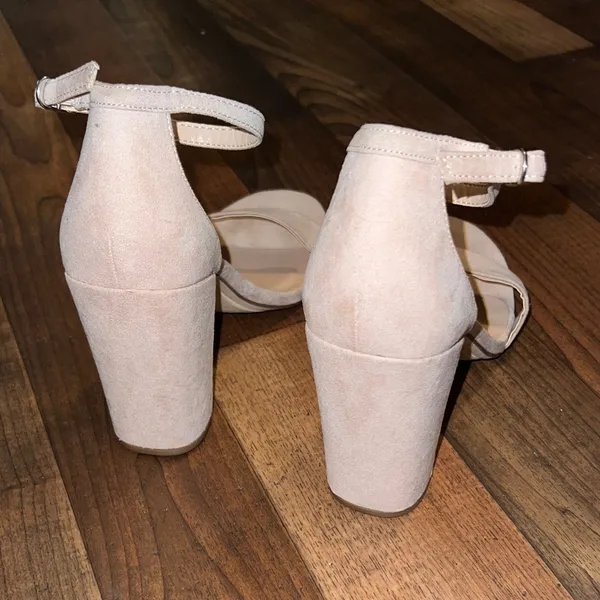 Elegant Beige Ankle Strap Heels size 9 - Image 3