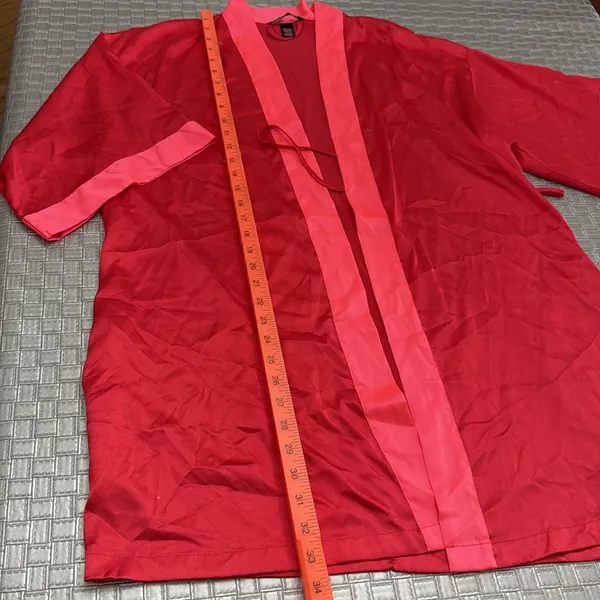 Victoria’s Secret Red Satin Kimono Robe XS/S Pink Trim (No Belt) - Image 5